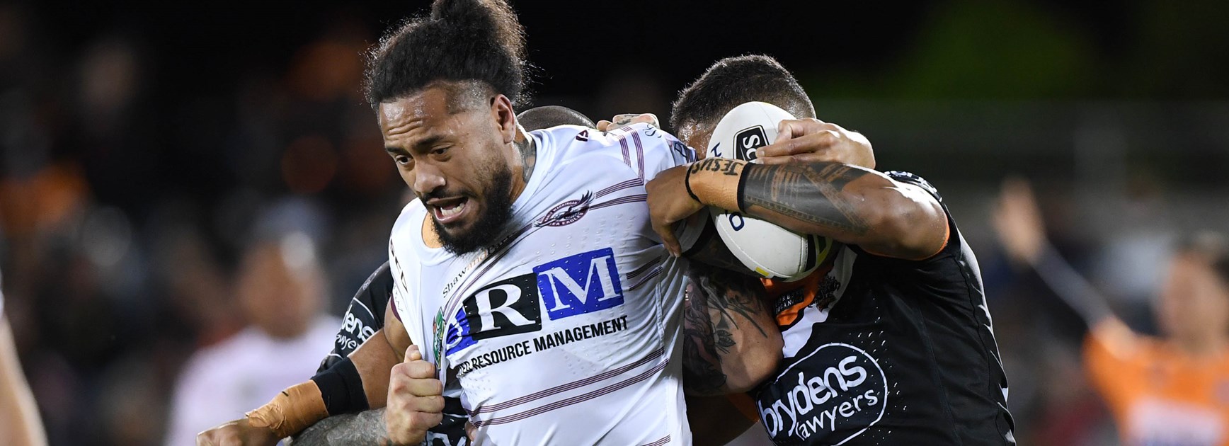 Wests Tigers edge Manly to keep finals hopes alive