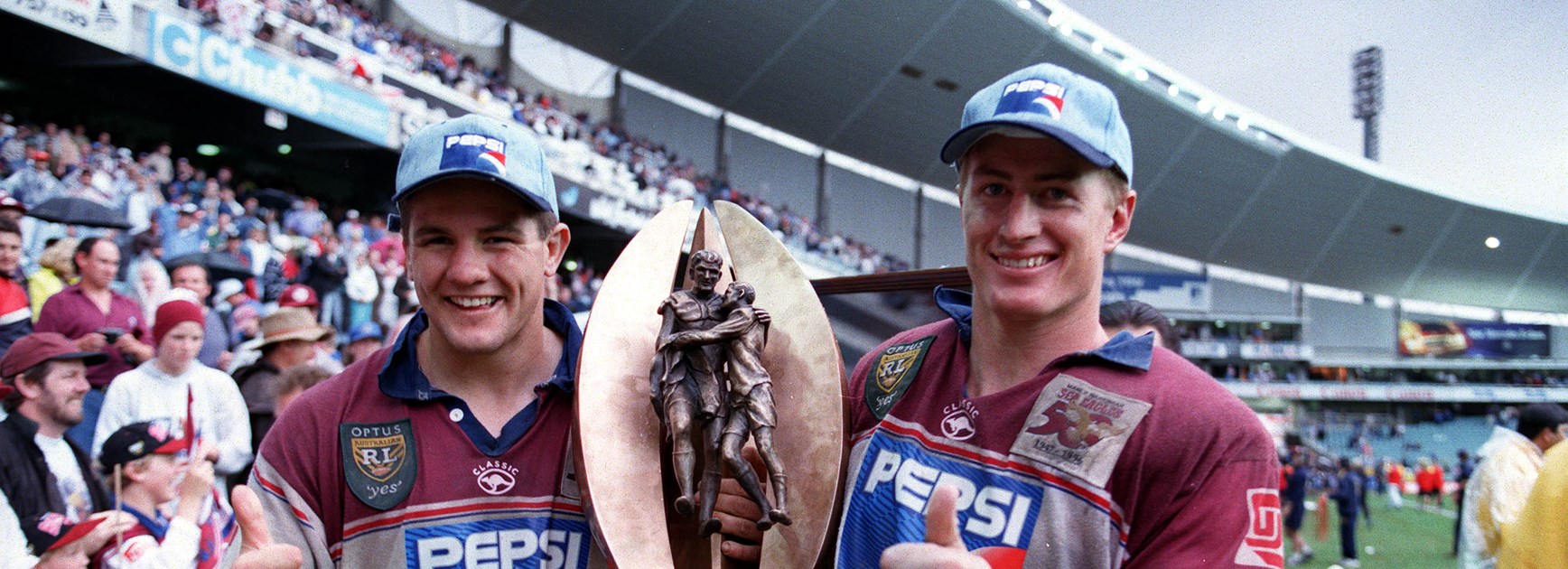 October 23: Warriors take punt on rookie coach; Beaver makes it sweet 16