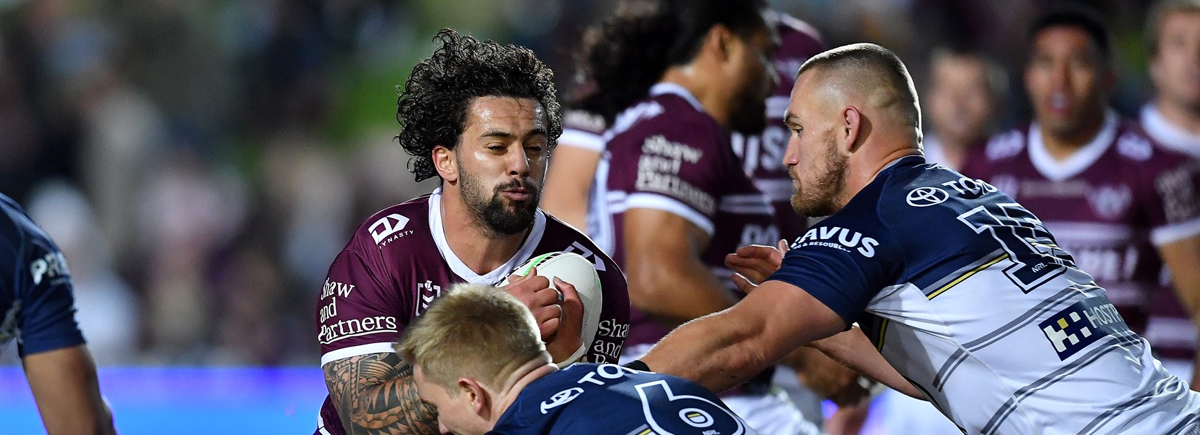 Cowboys snatch late victory over Sea Eagles