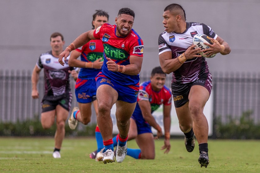 Off and running...Raymond Tuaimalo Vaega scored two tries against the Knights.