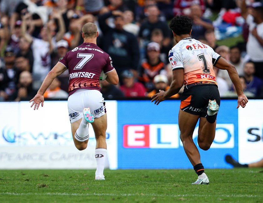 Off and running...Daly Cherry-Evans on his way to the line against the Tigers.