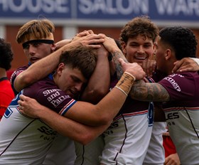 Sea Eagles support at Henson Park